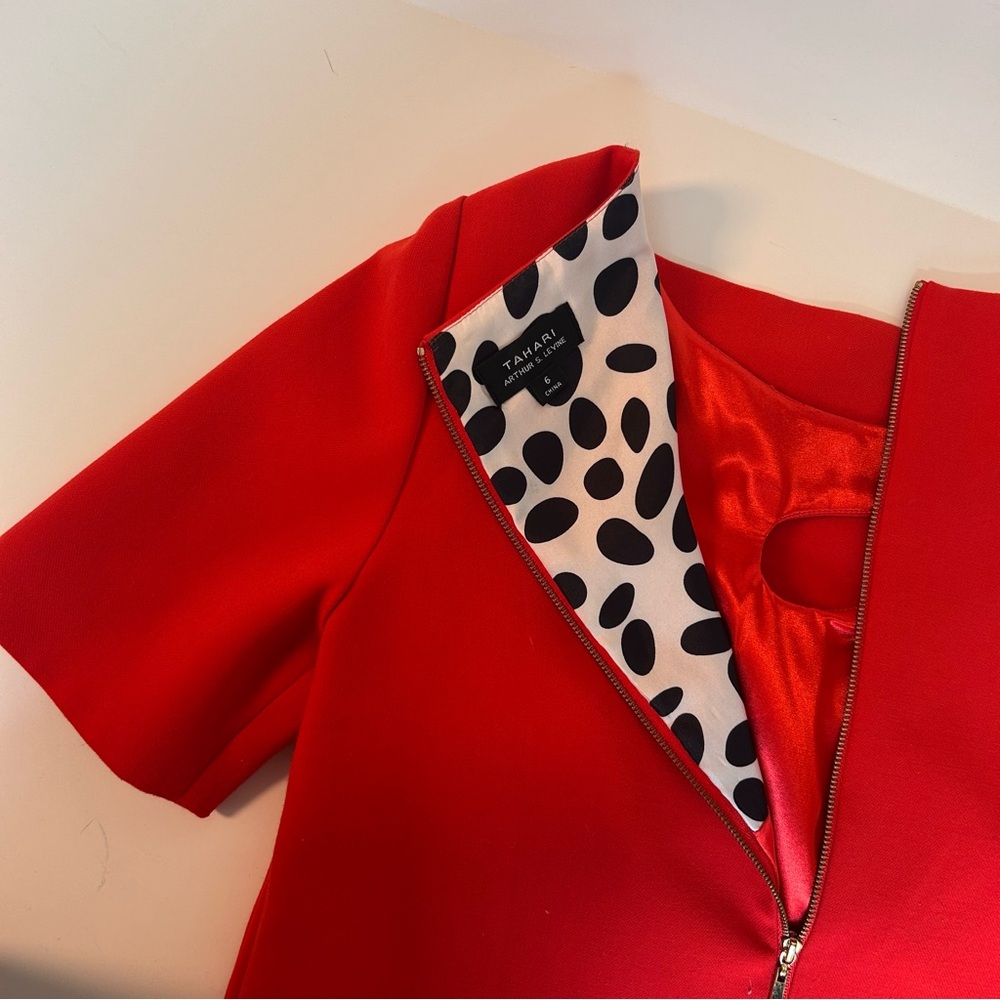 Tahari ASL Scarlet Red Keyhole Detail Mini Shift Dress Size 6 - Picture 3 of 5